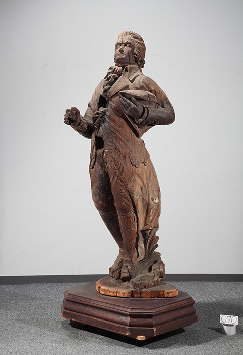 センチュリー文化財団寄贈コレクション_木造船首像（エラスムス像）